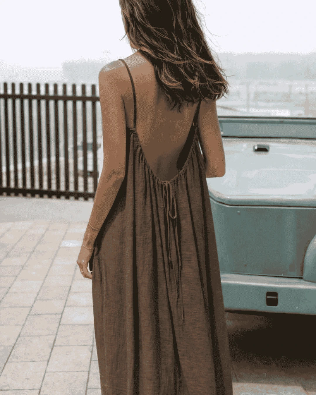 Einfarbiges rückenfreies Cami-Kleid für Damen